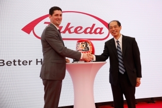 Ambassador Kitano Congratulates Takeda Ireland on the Opening of their New Plant